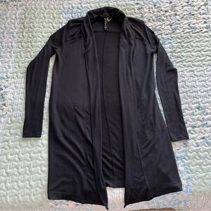 Athleta Canopy Wrap in Nirvana, Black.